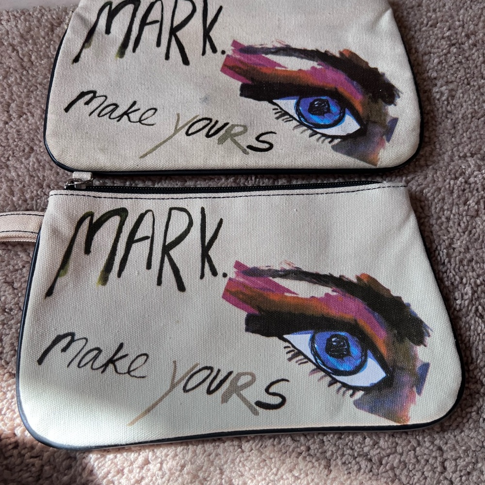 Mark Beauty Artistic Eye Canvas Pouch